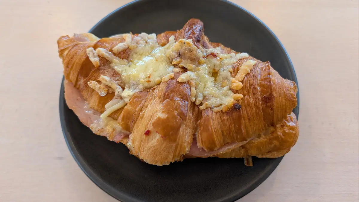 Nirala – patisserie in Gants Hill, London